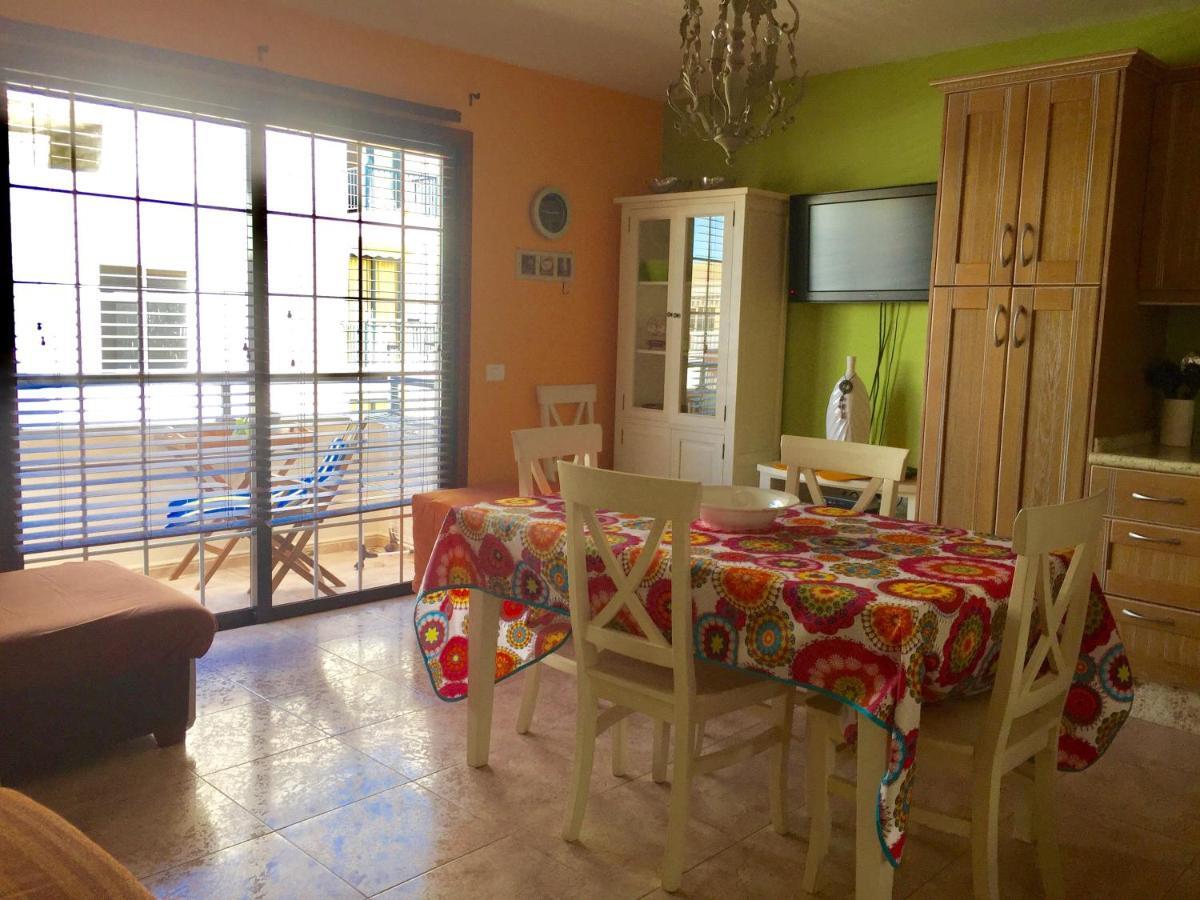 شقة Rombos Residencial بْوُرتو ناوُس المظهر الخارجي الصورة